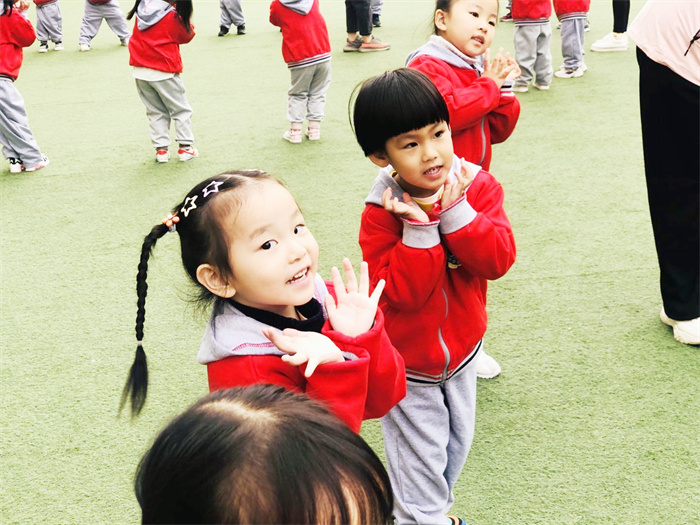 https://xhyey.wxlxjy.com/contents/sitefiles2035/10178774/images/27018218.jpg