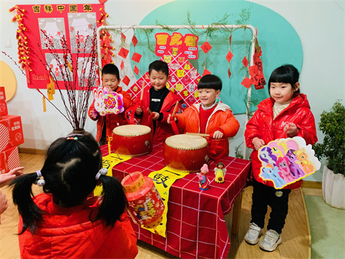 https://xhyey.wxlxjy.com/contents/sitefiles2035/10178774/images/28473009.jpg