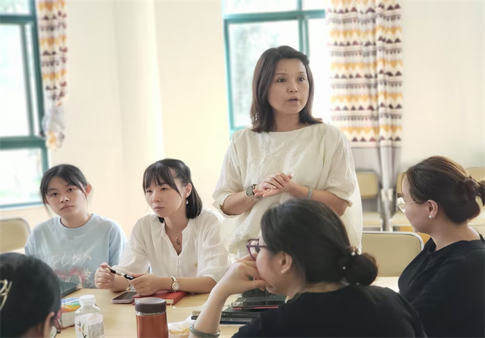 https://xhyey.wxlxjy.com/contents/sitefiles2060/10302363/images/45577778.jpg