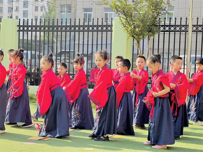 https://xhyey.wxlxjy.com/contents/sitefiles2060/10302363/images/46759550.jpg